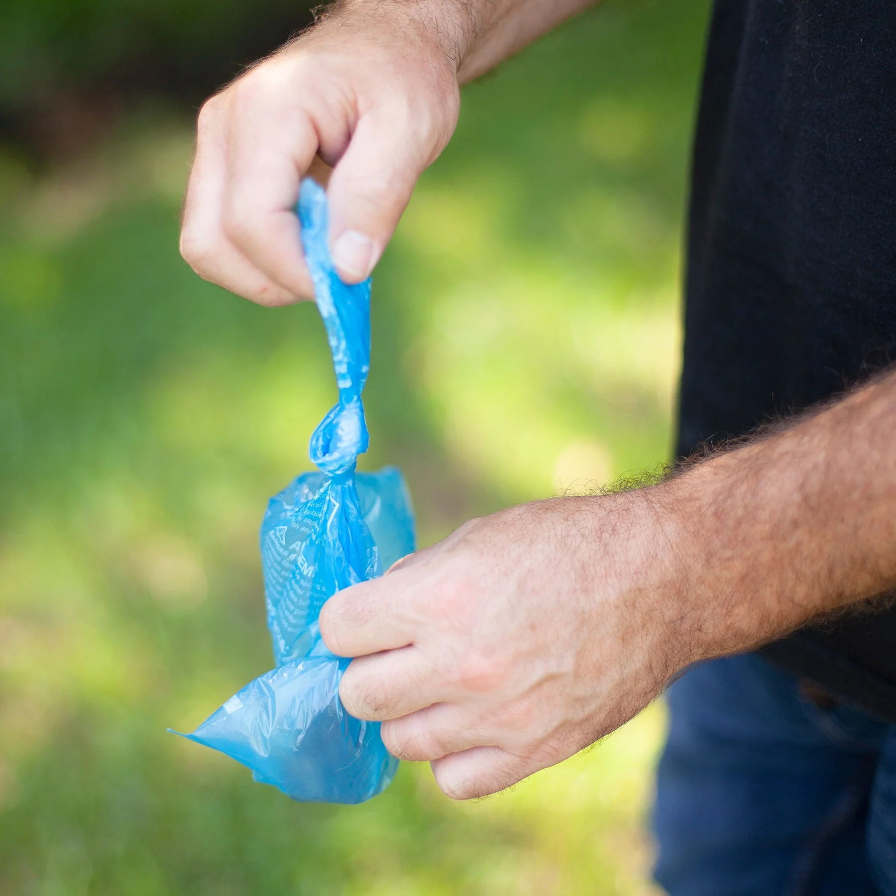 Arm & Hammer Easy-Tie Dog Waste Bags - Image 4