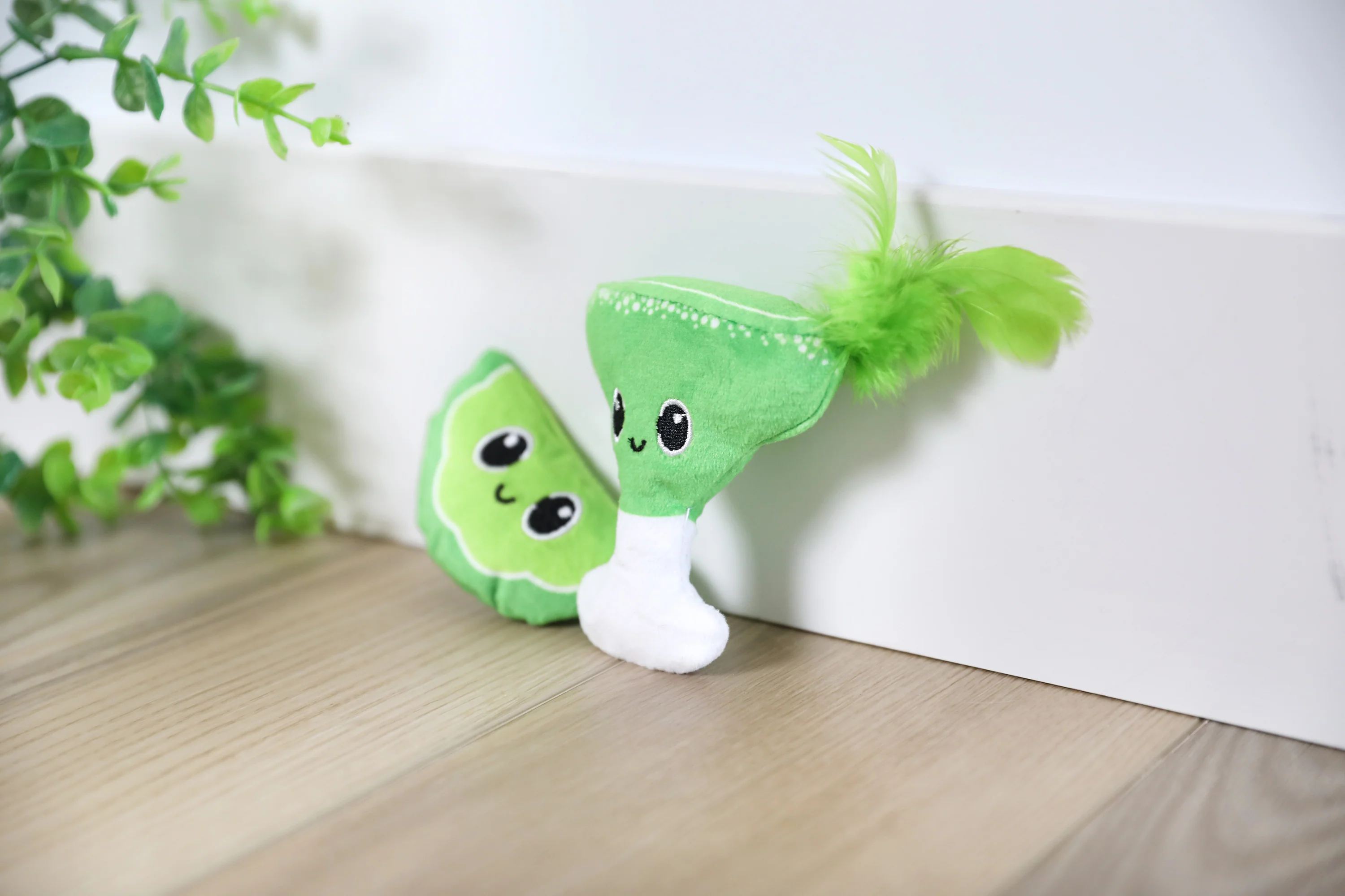 Quirky Kitty Meowgarita Time Catnip Plush Cat Toy - Image 4